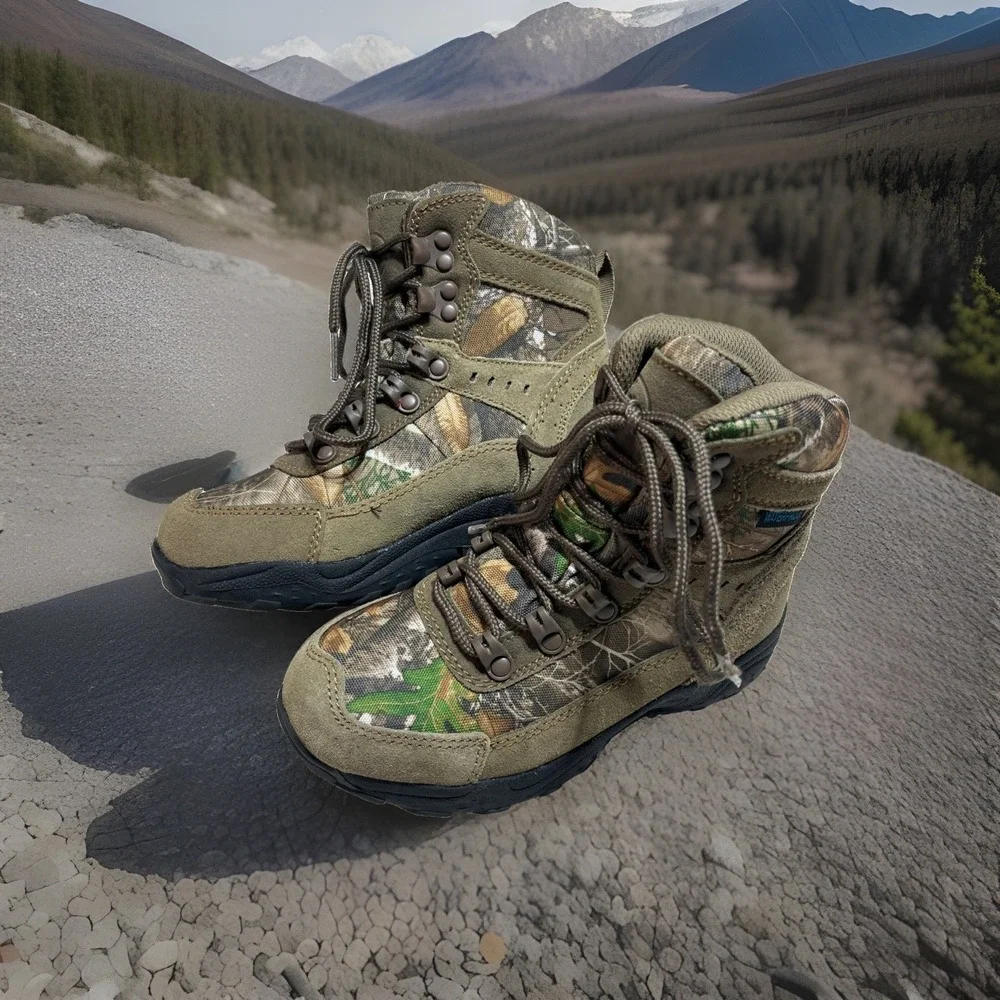 RealTree EDGE Camo Youth Size 1 Waterproof Hunting Boots Like Dads NWOT